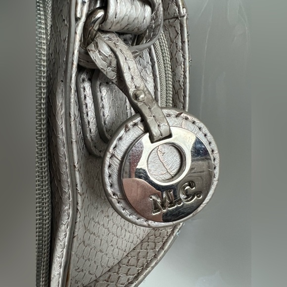 NWOT MC Marc Chantal Gray Vegan Leather Croc Embossed Crossbody Purse Silver - Picture 9 of 16